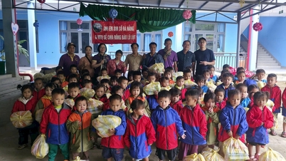 Несучи зиму співчуття в гори.