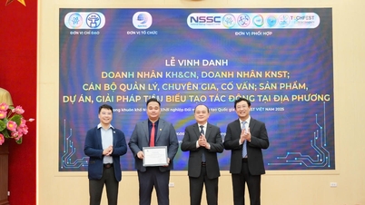 Místopředseda Asociace mladých podnikatelů Dong Nai získal na Techfestu Vietnam 2025 „dvojité“ ocenění