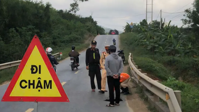 국도 49호선의 싱크홀을 복구하고 지속적으로 모니터링하십시오.