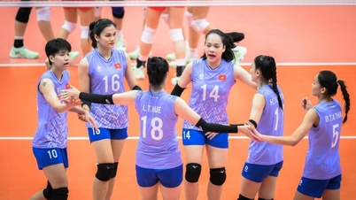 ทีมวอลเลย์บอลหญิงเวียดนามเอาชนะฟิลิปปินส์ได้อย่างง่ายดาย ผ่านเข้าสู่รอบชิงชนะเลิศการแข่งขันกีฬาซีเกมส์ครั้งที่ 33