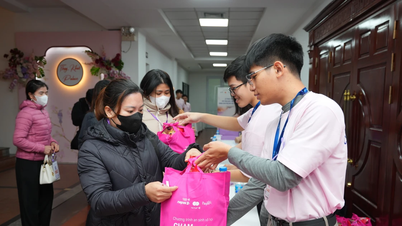 Donăm 2.000 de teste de screening pentru cancer femeilor defavorizate.