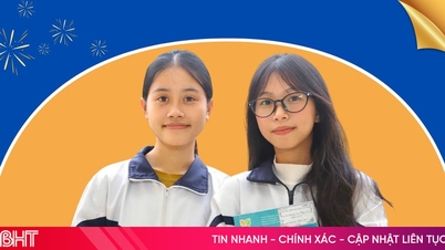 Glädjen är fördubblad på skolan där två kvinnliga elever från samma by och klass uppnådde toppbetyg.