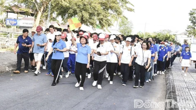 Kamrat Truong My Hoa deltog i lanseringsceremonin för löparprogrammet UpRace 2025.