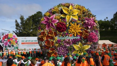 Bó hoa làm từ 108 giống hoa được xác lập kỷ lục Việt Nam tại Đà Lạt
