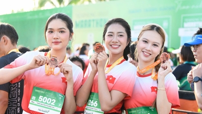 Půlmaratonu Tien Phong 2025 se zúčastnilo téměř 2000 sportovců.