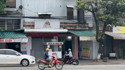Quang Ngai'de gıda zehirlenmesine neden olduğundan şüphelenilen fırın zinciri, faaliyetlerini geçici olarak durdurdu.