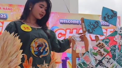 Az újrahasznosított divat, az éneklés és a tánc forrósította fel az elsőévesek orientációs napját a Dai Viet Főiskolán, Da Nangban.