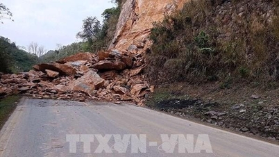 Los deslizamientos de tierra han causado congestión vehicular en la Carretera Nacional 6.