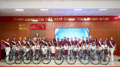 Cik Cosmo 2025 menyebarkan semangat belas kasihan di wilayah Tay Ninh.