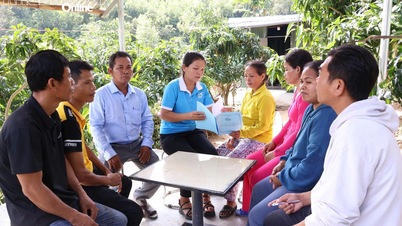 Vesnice Suoi Coc (obec Cam Hiep): Spolupráce v boji proti dětským sňatkům.