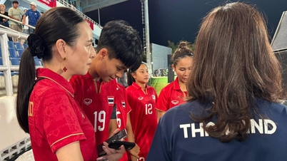 El entrenador de la selección nacional femenina de Tailandia desconsolado tras la derrota en la tanda de penaltis ante Filipinas y el comportamiento "inusual" de la señora Pang.