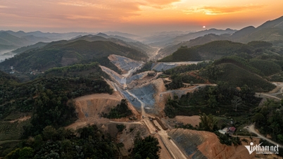 The Friendship - Chi Lang Expressway looks like a painting before its opening.