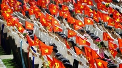 A pártellenőrzés, -felügyelet és -fegyelmi munka gondolkodásmódjának és módszereinek megújítása.