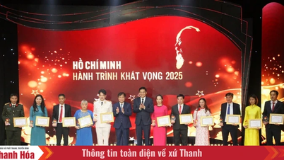 Pertukaran model teladan dalam belajar dari dan mengikuti ajaran Presiden Ho Chi Minh di wilayah Tengah dan Dataran Tinggi Tengah.