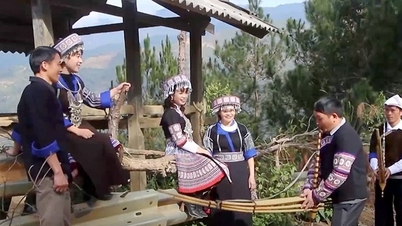 Lao Cai is about to host the Mong Flute Festival and the To Day Flower Festival.
