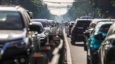 ទីក្រុងហូជីមិញកំពុងវិនិយោគជិត ៣ ទ្រីលានដុងដើម្បីពង្រីកផ្លូវង្វៀនតាតថាញ់។