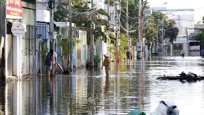 Pečlivě sledujte přílivové vlny a proaktivně reagujte na riziko pobřežních záplav.