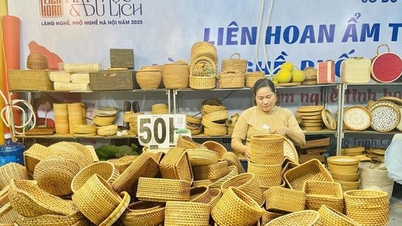 หมู่บ้านหัตถกรรมดั้งเดิมและเทศกาลอาหารริมทางและการท่องเที่ยว ดึงดูดผู้เข้าชมกว่า 30,000 คน