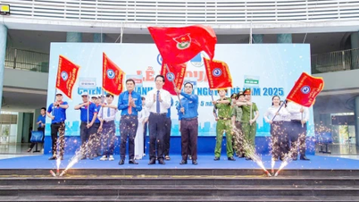 Para pemuda Dong Thap dengan penuh percaya diri melangkah maju di masa jabatan yang baru.