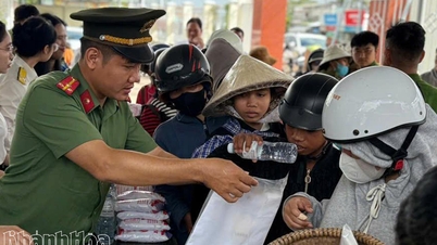 콩하이 면 경찰은 "무료 매장" 모델을 도입했습니다.