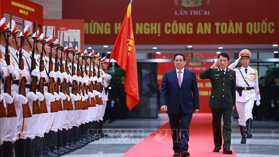 នាយករដ្ឋមន្ត្រី ផាម មិញជិញ៖ នគរបាលប្រជាជនត្រូវតែជាកម្លាំងគាំទ្រដ៏រឹងមាំរបស់ប្រជាជន។