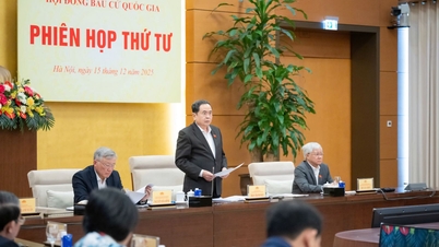 쩐 탄 만 국회 의장은 제4차 전국선거위원회 회의를 주재했습니다.