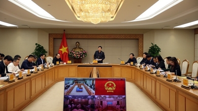 237 έργα αξίας άνω των 3,4 τρισεκατομμυρίων VND ξεκίνησαν ή εγκαινιάστηκαν στις 19 Δεκεμβρίου.