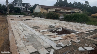 להאיץ את התקדמות פרויקטים של שיפוץ מדרכות ברובעים בואון מא ת'וט וטאן אן.