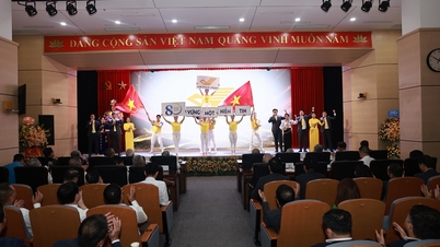 Από τον εορτασμό των μεγάλων εορτών μέχρι την υπερηφάνεια των 80 χρόνων του Βιετνάμ Ταχυδρομείο: Διατήρηση της παράδοσης – διάδοση αξιών – δημιουργία δυναμικής για βιώσιμη ανάπτυξη.