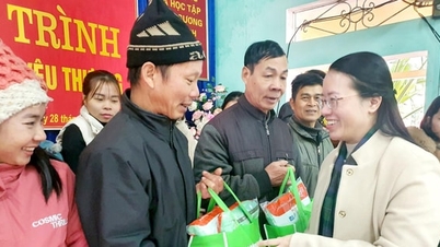 Vietnam Çiftçiler Birliği, çok boyutlu yoksulluğu azaltmak ve sürdürülebilir kalkınmayı sağlamak için çiftçilerle birlikte çalışmaktadır.