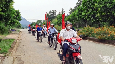 'Ulusal Gün Kutlamaları' hakkında kapsamlı bir tanıtım çalışması yürütün.