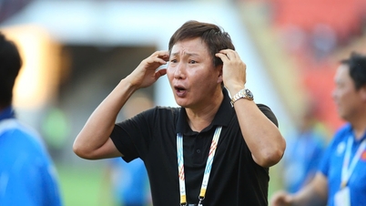 សូមសរសើរដល់គ្រូបង្វឹកគីម៖ រាល់ពេលដែលគាត់ប្តូរកីឡាករ ក្រុម U23 វៀតណាមរកគ្រាប់បាល់បានមួយគ្រាប់ ពិតជាអស្ចារ្យណាស់!