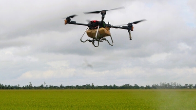 Aruncă recipientul cu aerosoli și urcă-te pe o dronă.