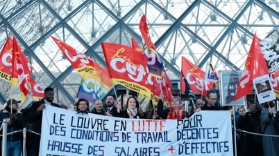 Louvre Müzesi, personel grevi nedeniyle kapatıldı.