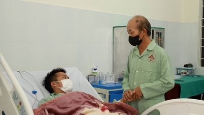 Hiến thận cứu con trai, người cha ở Lào Cai làm nên điều kỳ diệu