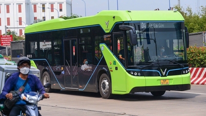 Para 2030, el 100% de los vehículos oficiales en Ciudad Ho Chi Minh utilizarán electricidad y energía verde.