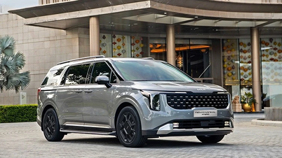 Kia menambahkan varian Carnival Premium Hybrid baru ke pasar Vietnam, mulai dari 1,539 miliar VND.