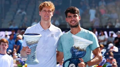 Sinner werd voorafgaand aan de Australian Open als favoriet beschouwd boven Alcaraz.