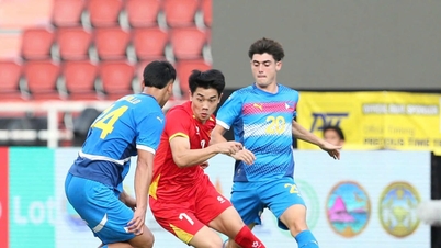 Kim Sang Sik, Dinh Bac'ın V.League'in gölgesinden kurtulmasını istiyor.