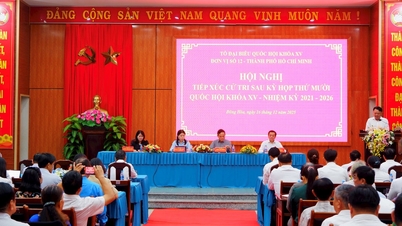 លោក ត្រឹន លូក្វាង លេខាបក្សទីក្រុងហូជីមិញ បានជួបជាមួយអ្នកបោះឆ្នោតនៅសង្កាត់ដុងហ្វារ ខេត្តឌីអាន។
