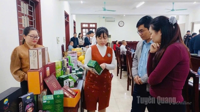 Tuyen Quang och Ninh Binh stärker kopplingarna mellan utbud och efterfrågan på varor.