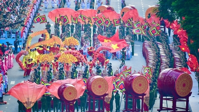 ទីក្រុងហូជីមិញកំពុងជ្រើសរើស និងស្នើសុំមតិសាធារណៈលើសមិទ្ធផលលេចធ្លោចំនួន ១០ សម្រាប់ឆ្នាំ ២០២៥។