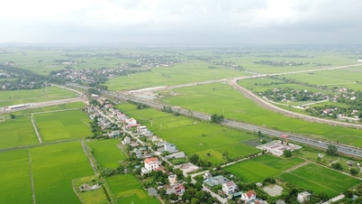 Ninh Binh besteedt bijna 4,4 miljard VND aan de aanleg van wegen die stedelijke gebieden met de snelweg verbinden.