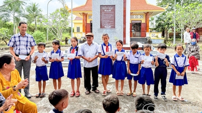 បន្តមរតកនៃសេចក្តីមេត្តាករុណារបស់លោក Vo Van Kiet ចំពោះសិស្សក្រីក្រនៅ U Minh។