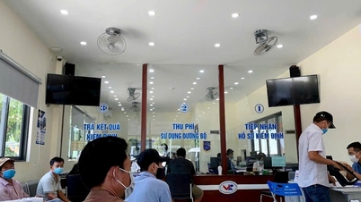 O Departamento de Construção de Da Nang alerta para golpistas que se fazem passar por funcionários da inspeção veicular.
