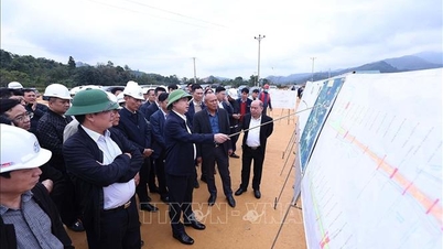 Phu Tho accelerates progress of Hoa Binh - Moc Chau Expressway project.