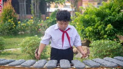 "The Stone Dragon" and the dream of becoming a border guard.