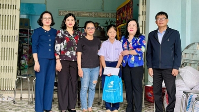 Providing support to vulnerable people after floods.