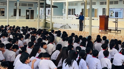 ការណែនាំអំពីរបៀបចុះឈ្មោះបង្កើតគណនី និងដាក់ពាក្យសុំតាមអ៊ីនធឺណិត ត្រូវបានផ្តល់ជូនដល់សិស្សវិទ្យាល័យ និងវិទ្យាល័យជាង ៤.០០០ នាក់ នៅក្នុងឃុំកៃនឿក។