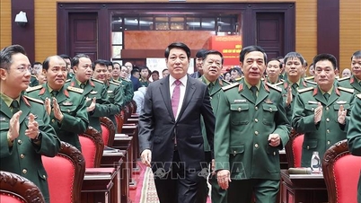 Vietnam Cumhurbaşkanı, 2025 Tüm Ordu Askeri ve Siyasi Konferansı'na katıldı.